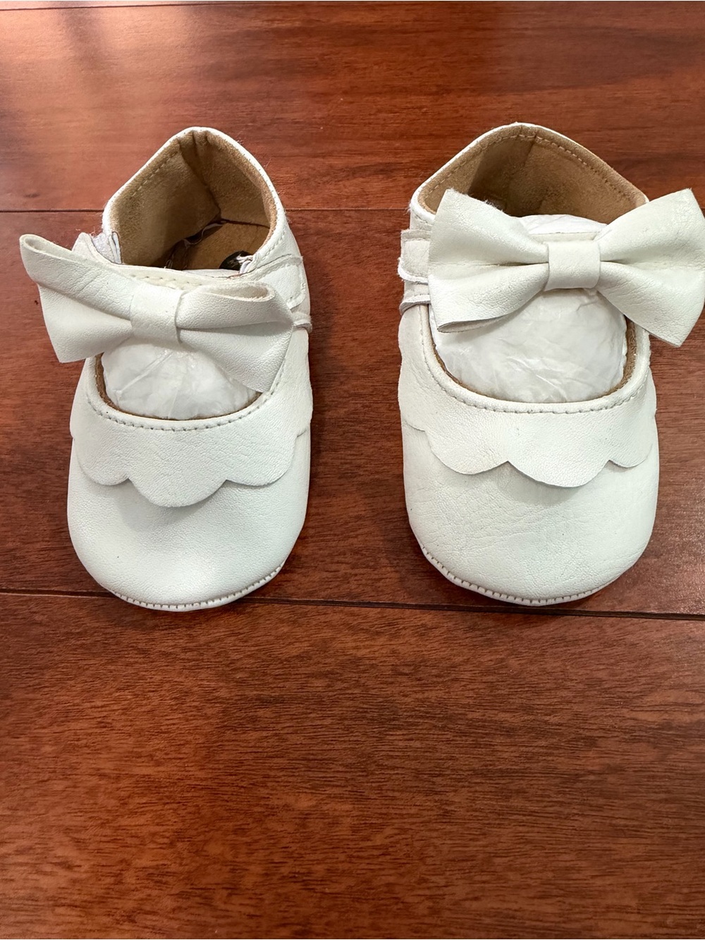Infant Bow Strap Dress Shoes in White Size 12-18M